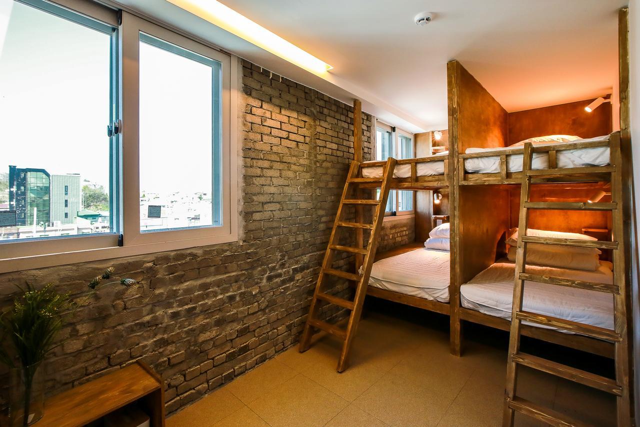 Soho 259 Hostel Сокчхо Экстерьер фото